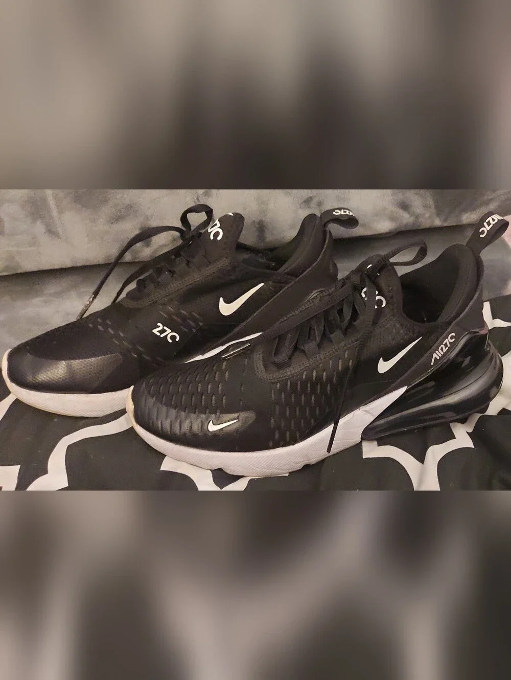 Nike Air Max 270 Black/ White Athletic Running Shoe Sneakers Size US 8
